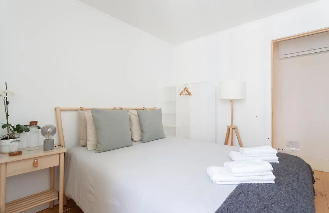 Shared Accommodation In Bairro Alto - Chiado-1