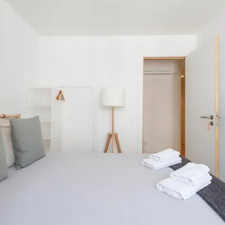 Shared Accommodation In Bairro Alto - Chiado-3