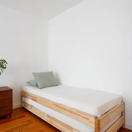 Shared Accommodation In Bairro Alto - Chiado-3